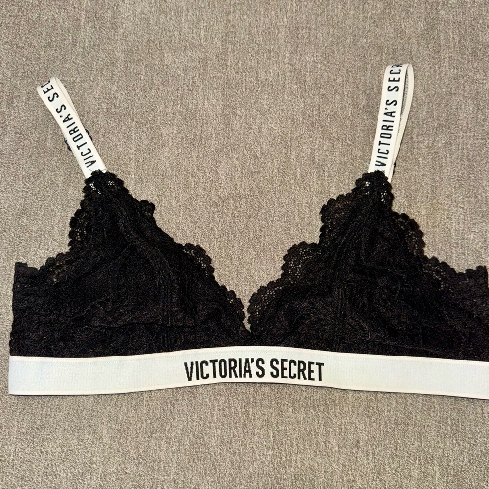 Victoria's Secret Black Lace Bralette with Logo Straps Size Medium
